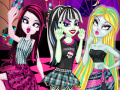                                                                     Monster High Vs. Disney Princesses Instagram Challenge  ﺔﺒﻌﻟ