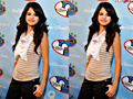                                                                     Point And Click Selena Gomez ﺔﺒﻌﻟ