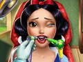                                                                     Snow White Real Dentist ﺔﺒﻌﻟ