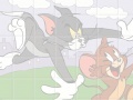                                                                     Tom in pursuit of Jerry ﺔﺒﻌﻟ