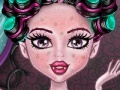                                                                     Monster High Real Makeover ﺔﺒﻌﻟ